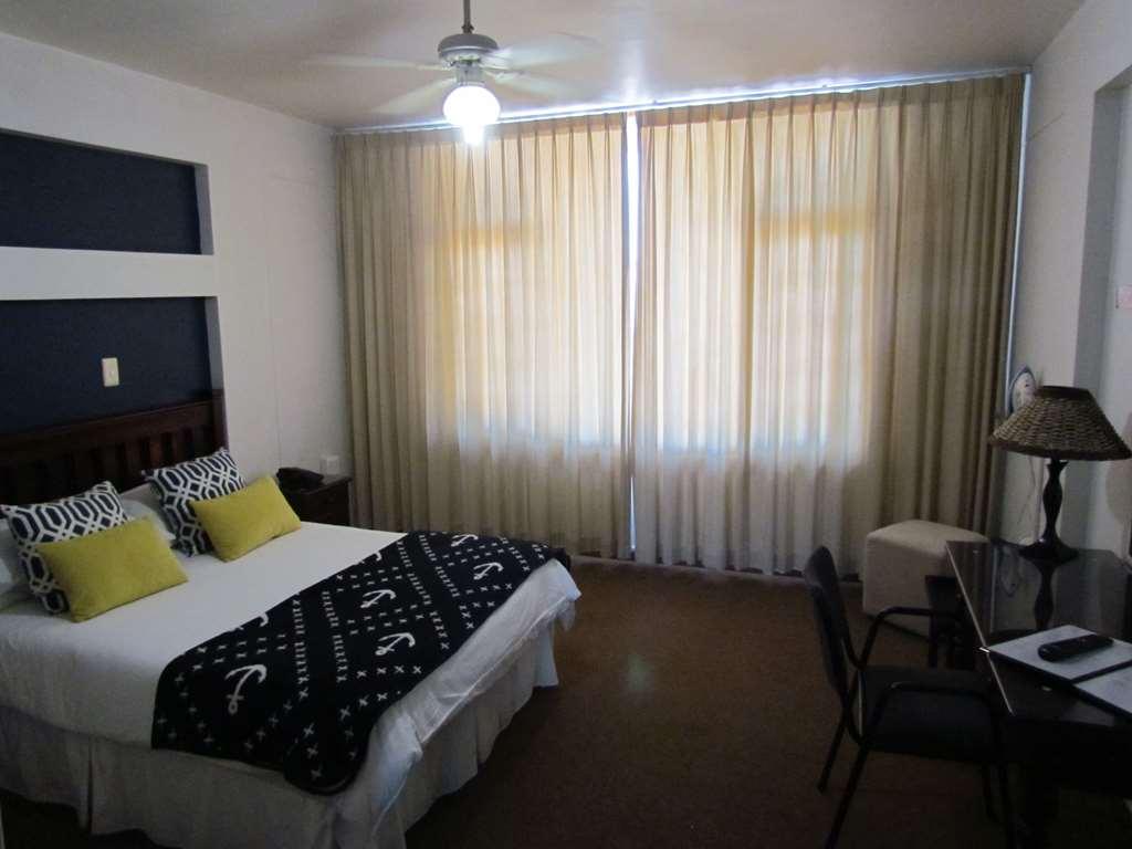 Hoedjiesbaai Hotel Saldanha Bay Ruang foto